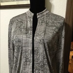 Chico’s Traveller’s jacket. Beautiful! In size 0.